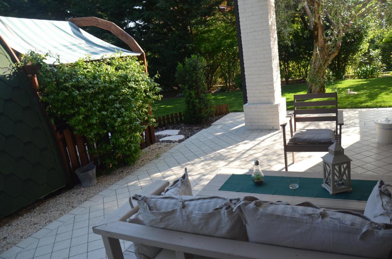مانربا ديل جاردا Asso Bed & Breakfast المظهر الخارجي الصورة