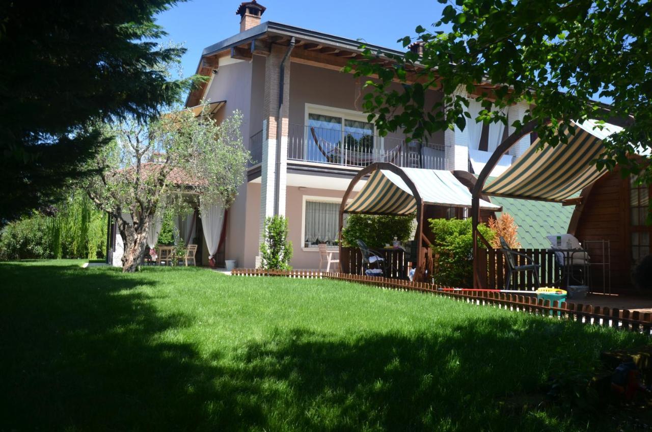 مانربا ديل جاردا Asso Bed & Breakfast المظهر الخارجي الصورة